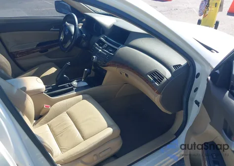 2010 Honda Accord 3.5 Ex-L from USA, damaged, VIN 1HGCP3F88AA029900